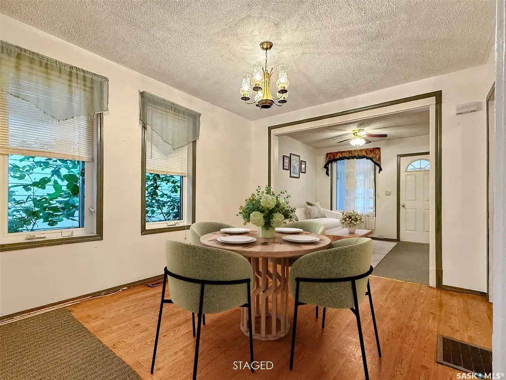 239 8th Avenue NE Swift Current SK S9H 2P5