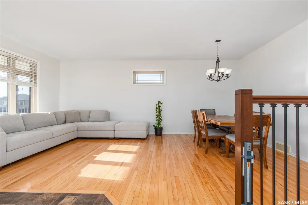 27 Belmont Crescent Moose Jaw SK S6K 1C5