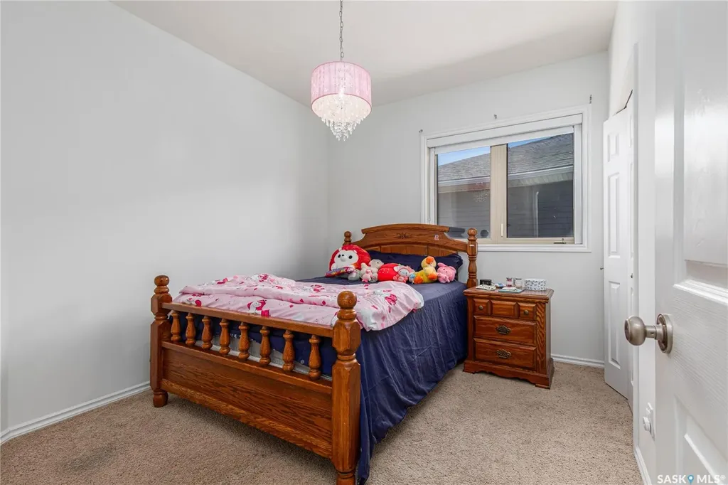 27 Belmont Crescent Moose Jaw SK S6K 1C5
