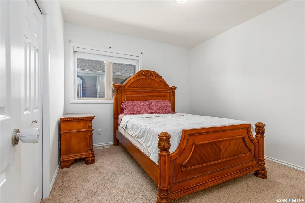 27 Belmont Crescent Moose Jaw SK S6K 1C5