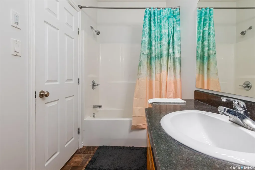 27 Belmont Crescent Moose Jaw SK S6K 1C5