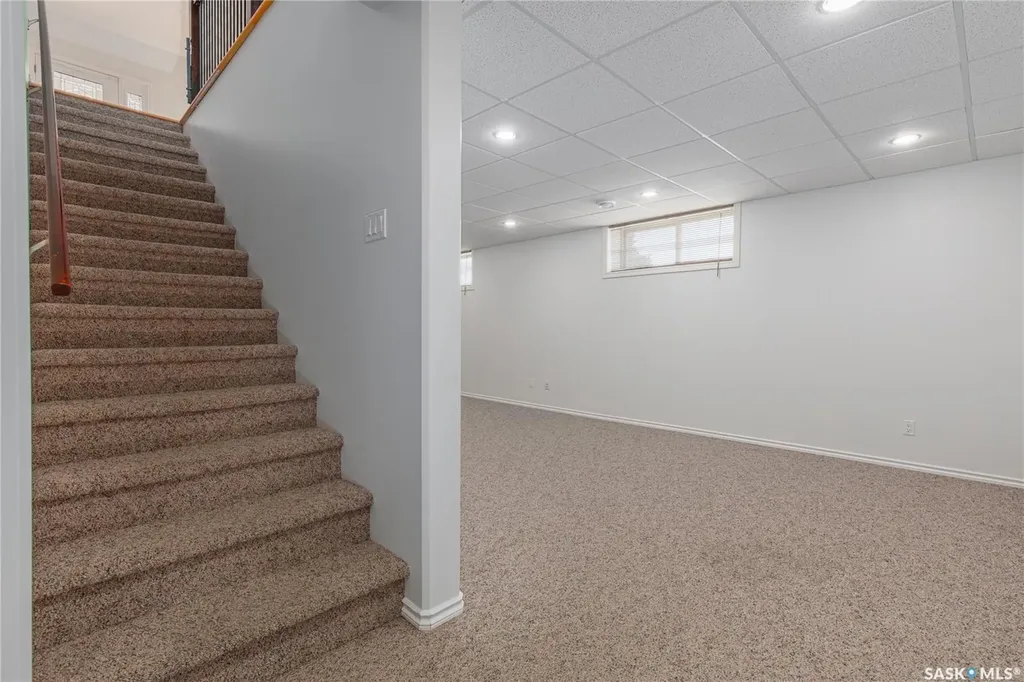 27 Belmont Crescent Moose Jaw SK S6K 1C5