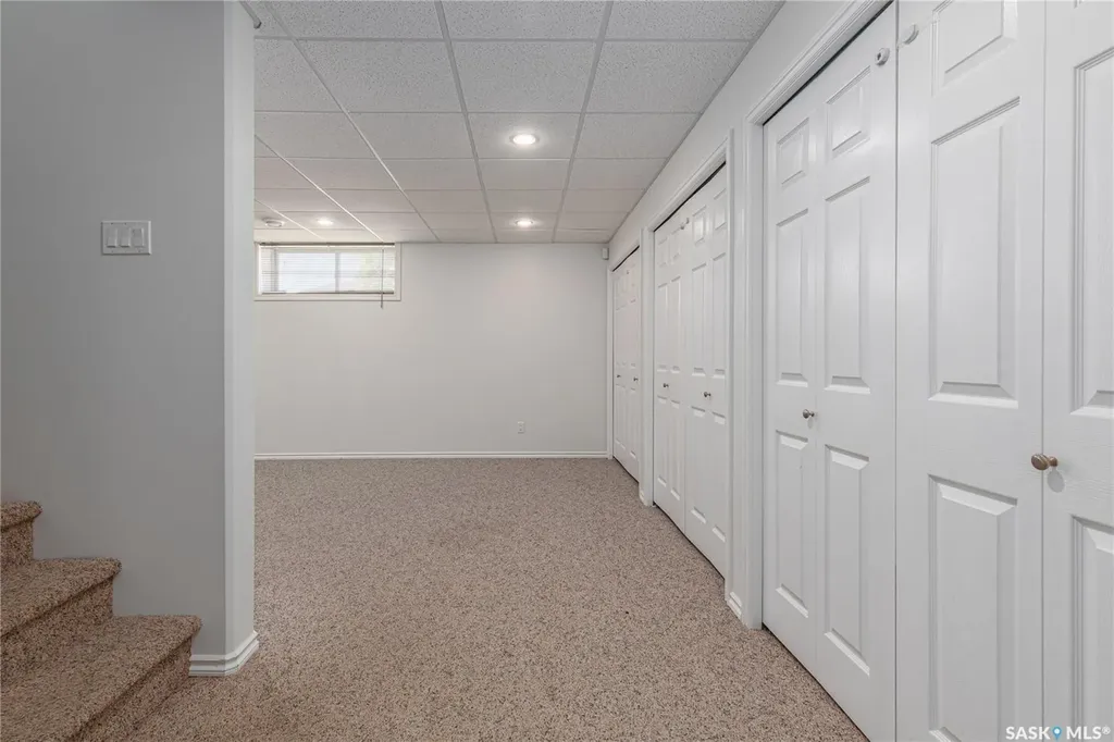 27 Belmont Crescent Moose Jaw SK S6K 1C5