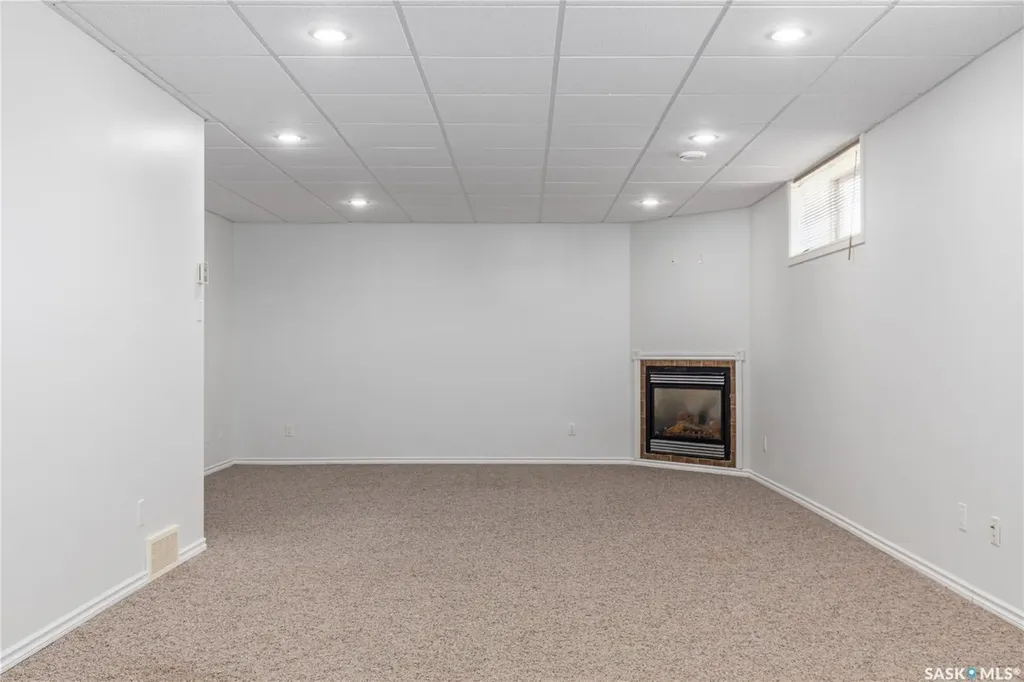 27 Belmont Crescent Moose Jaw SK S6K 1C5
