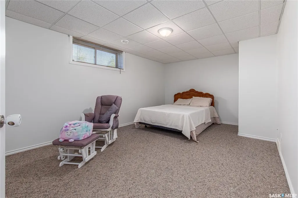 27 Belmont Crescent Moose Jaw SK S6K 1C5