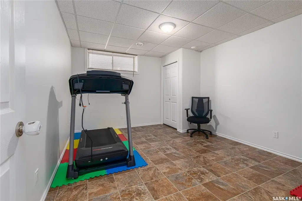 27 Belmont Crescent Moose Jaw SK S6K 1C5