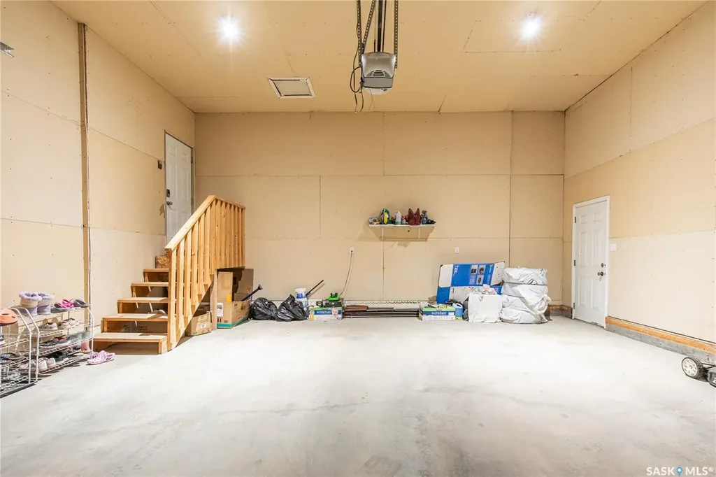 27 Belmont Crescent Moose Jaw SK S6K 1C5