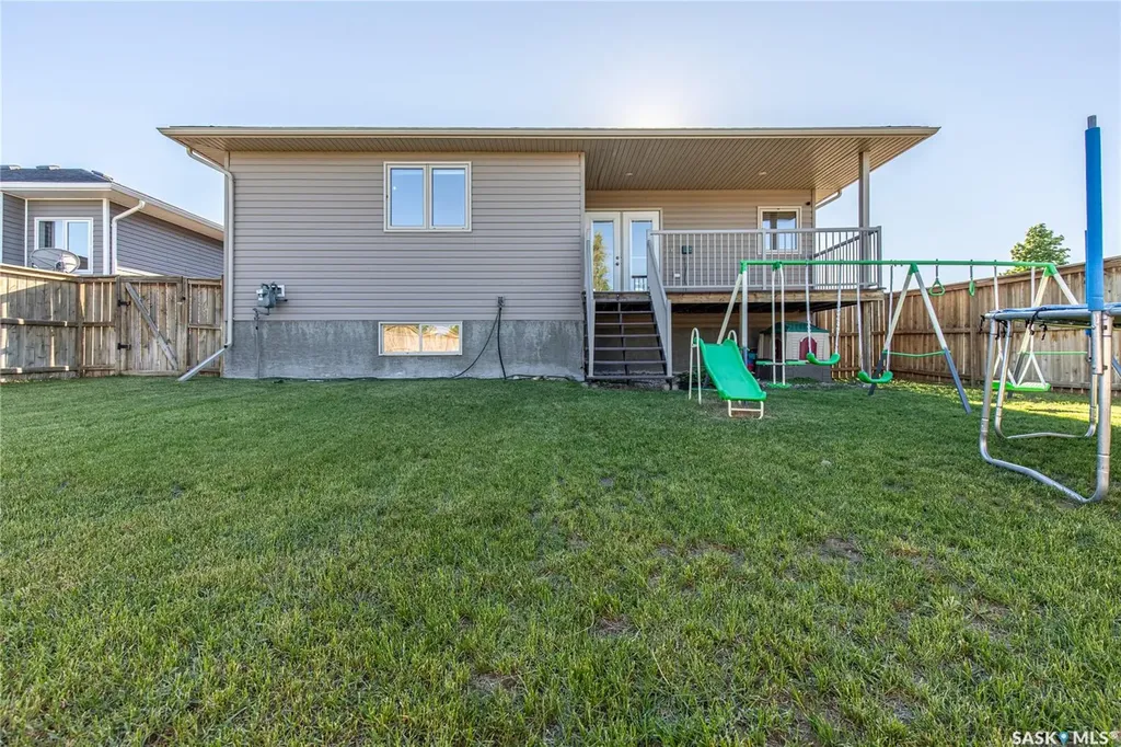27 Belmont Crescent Moose Jaw SK S6K 1C5
