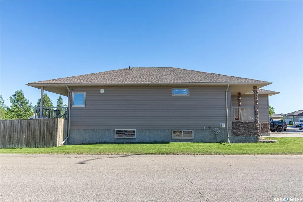 27 Belmont Crescent Moose Jaw SK S6K 1C5