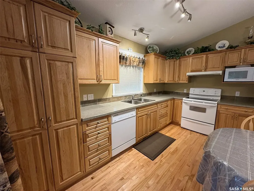 8 Laurjan Drive Turtle View SK S0M 1J0