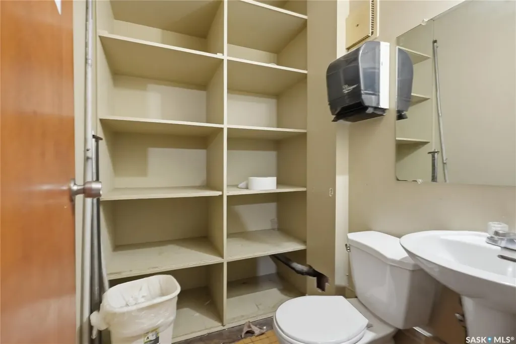 610 Idylwyld Drive N Saskatoon SK S7L 0Z2