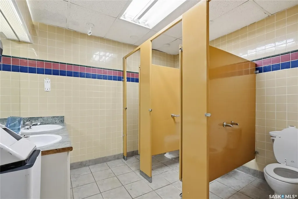 610 Idylwyld Drive N Saskatoon SK S7L 0Z2