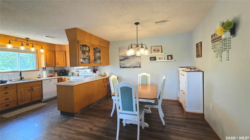 1391 98th Street North Battleford SK S9A 0M1