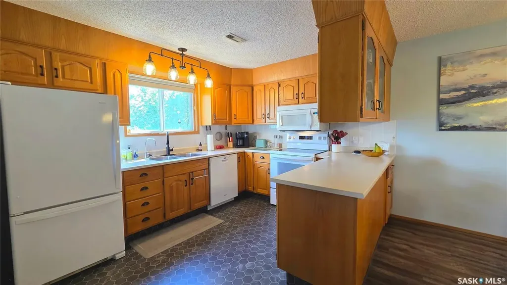 1391 98th Street North Battleford SK S9A 0M1
