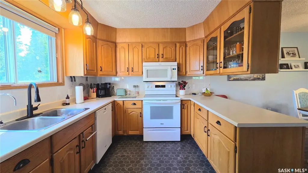 1391 98th Street North Battleford SK S9A 0M1