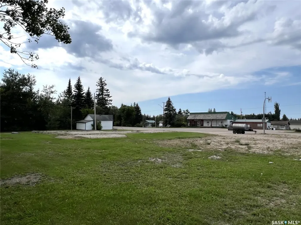 100-103 Main Street E Dorintosh SK S0M 0T0