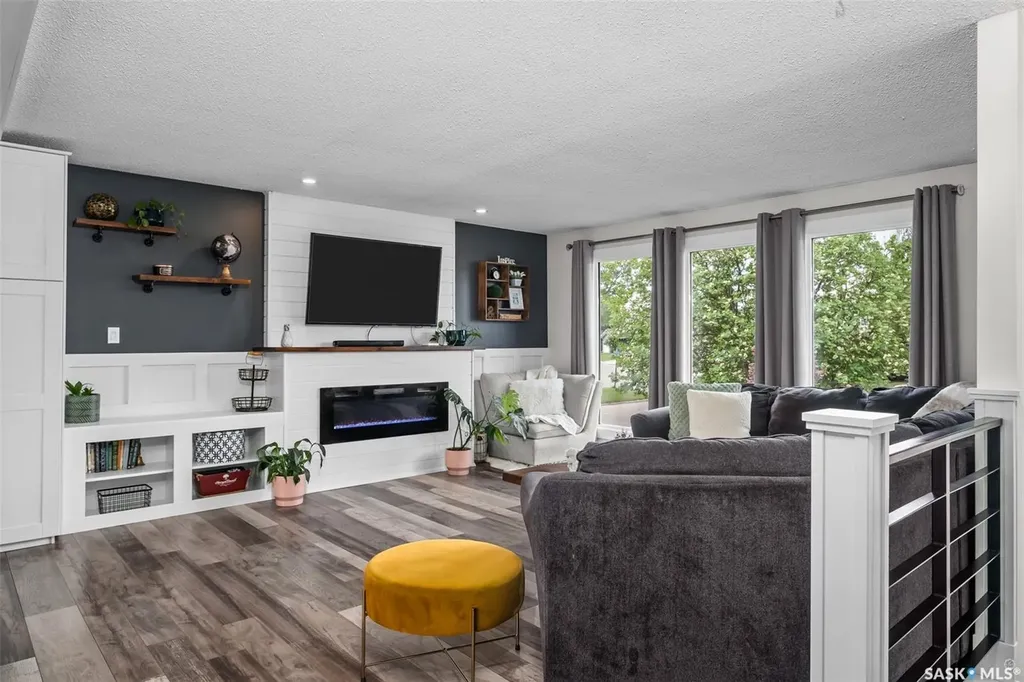 934 King Place Prince Albert SK S6V 6K8