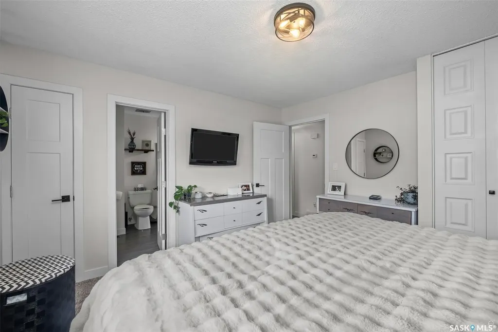 934 King Place Prince Albert SK S6V 6K8