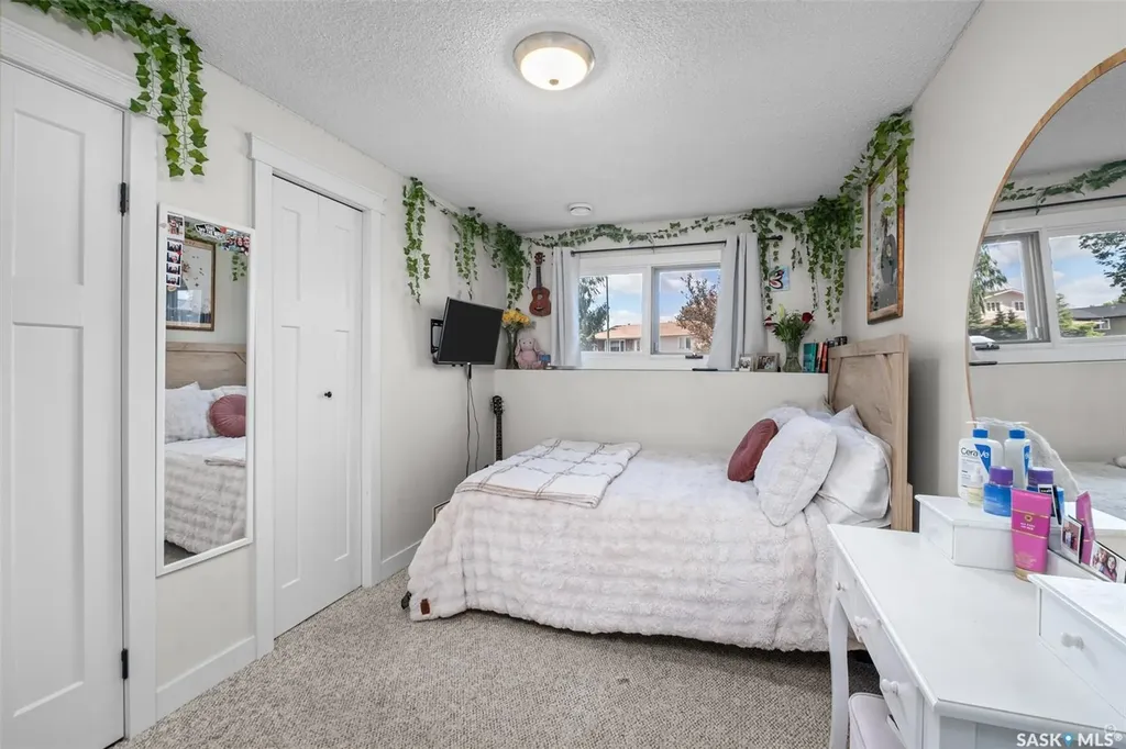 934 King Place Prince Albert SK S6V 6K8