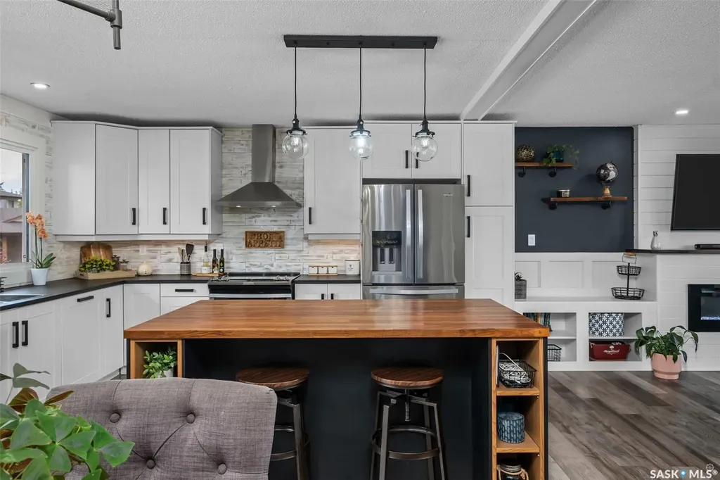 934 King Place Prince Albert SK S6V 6K8
