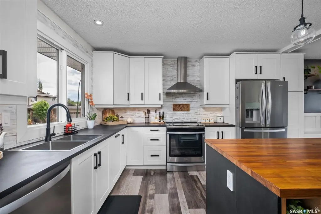 934 King Place Prince Albert SK S6V 6K8