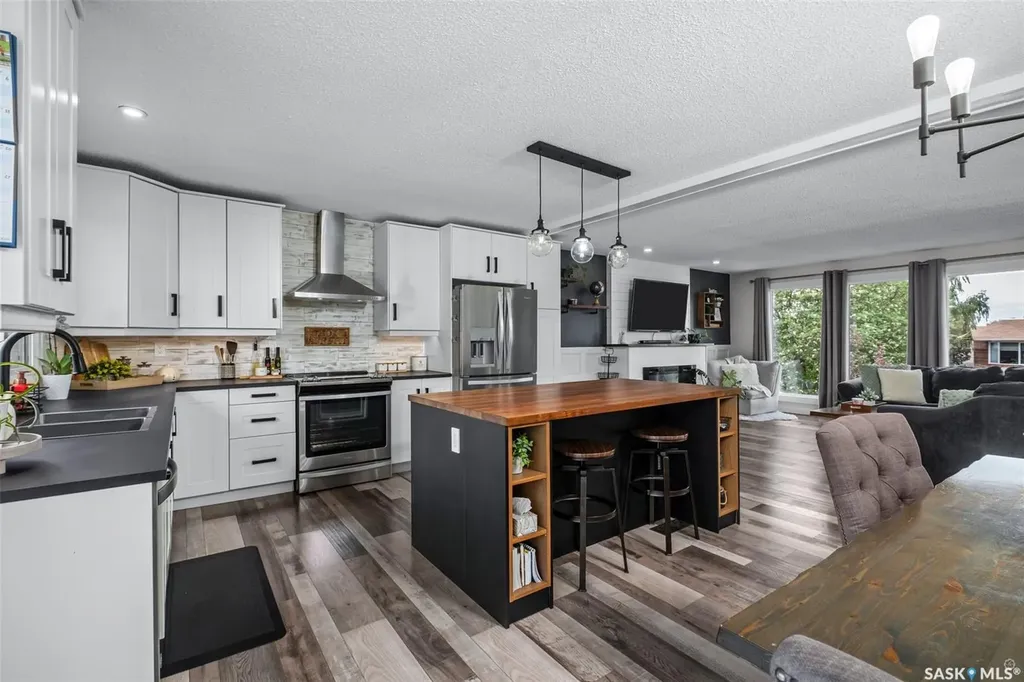 934 King Place Prince Albert SK S6V 6K8