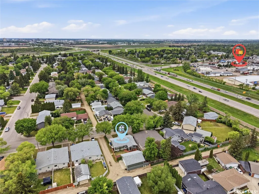 328 Carleton Drive Saskatoon SK S7H 4C1
