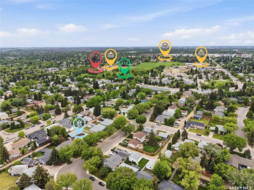 328 Carleton Drive Saskatoon SK S7H 4C1