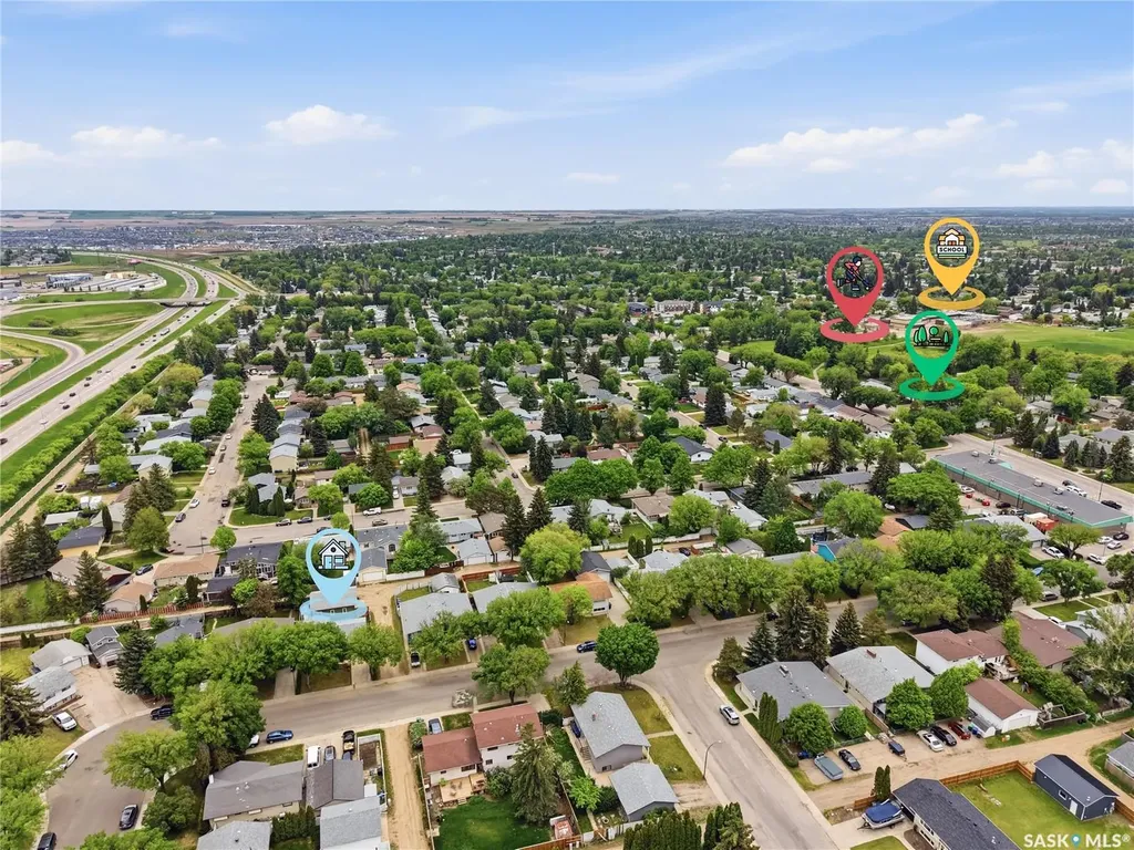 328 Carleton Drive Saskatoon SK S7H 4C1