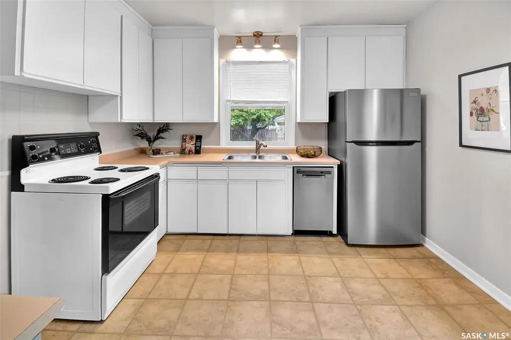 1401 Cumberland Avenue S Saskatoon SK S7H 2L9