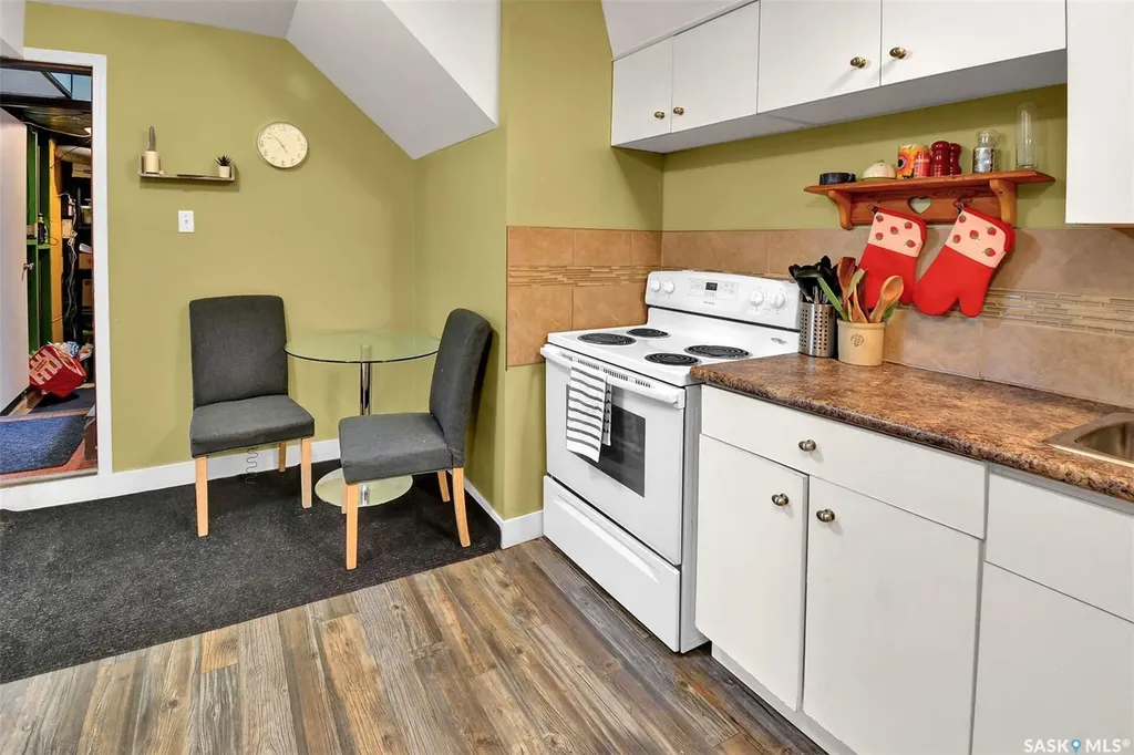 1401 Cumberland Avenue S Saskatoon SK S7H 2L9