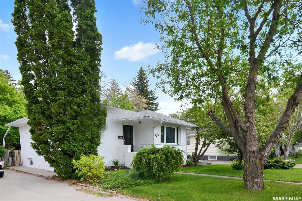 1401 Cumberland Avenue S Saskatoon SK S7H 2L9