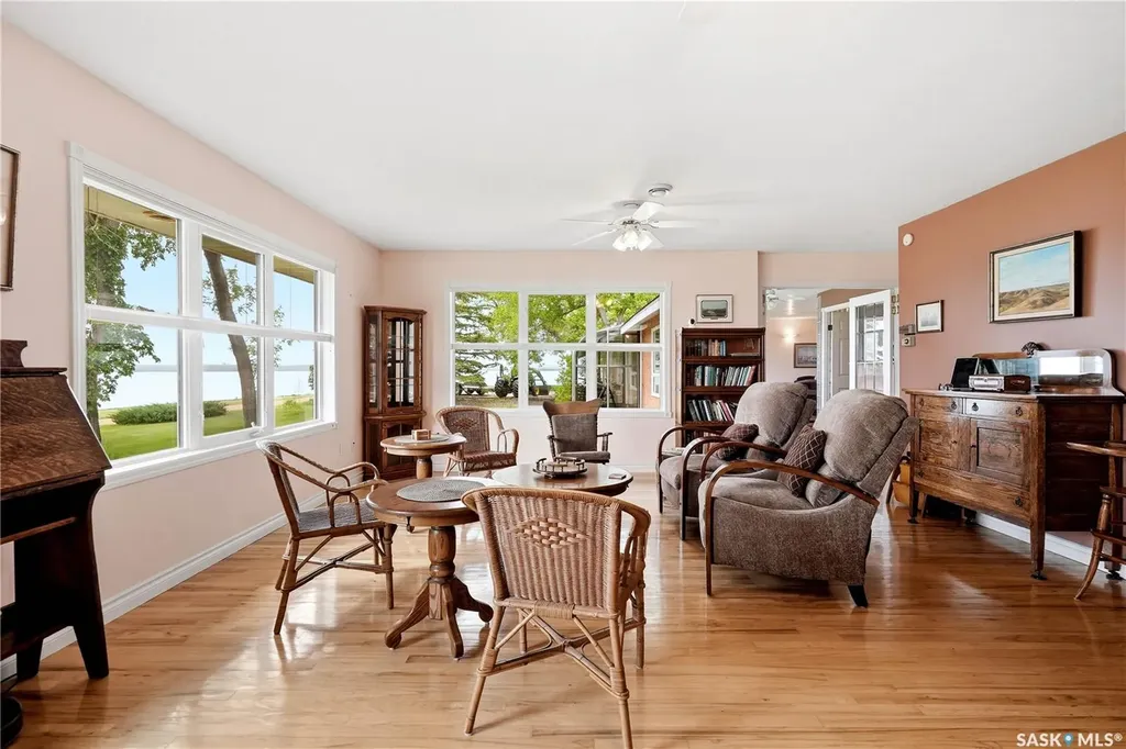21 Pelican Street W Wood River Rm No. 74 SK S0H 2K0