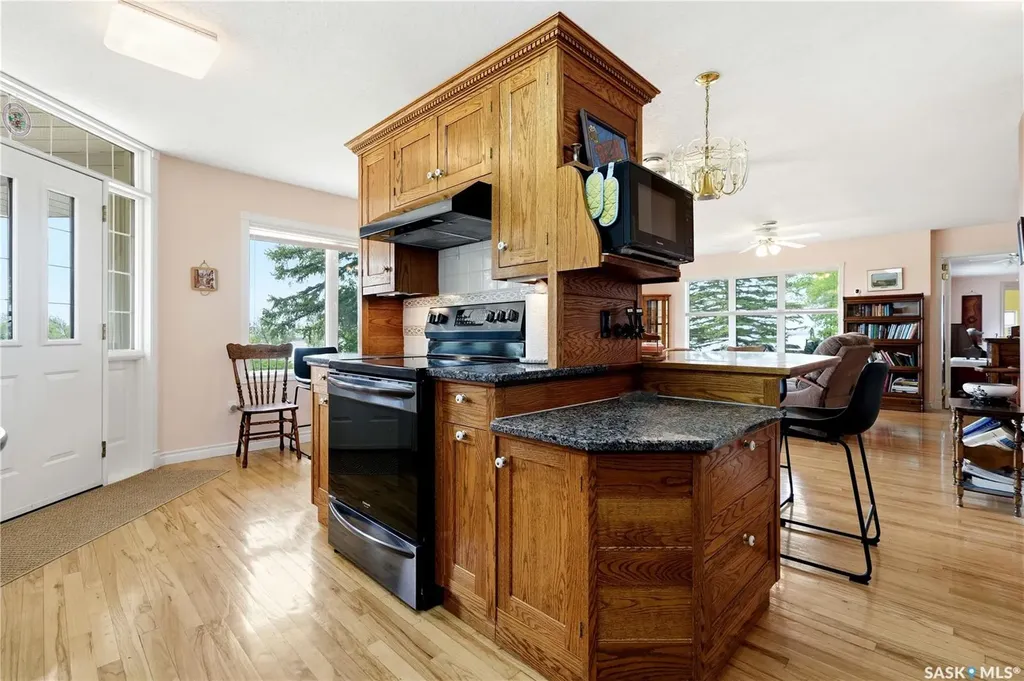 21 Pelican Street W Wood River Rm No. 74 SK S0H 2K0
