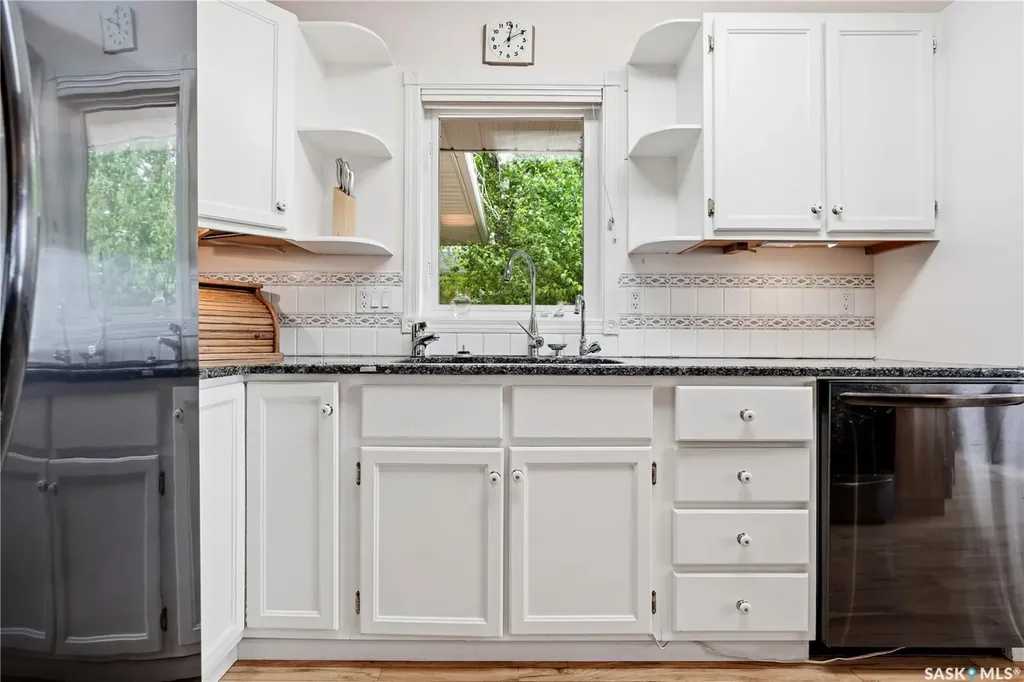 21 Pelican Street W Wood River Rm No. 74 SK S0H 2K0