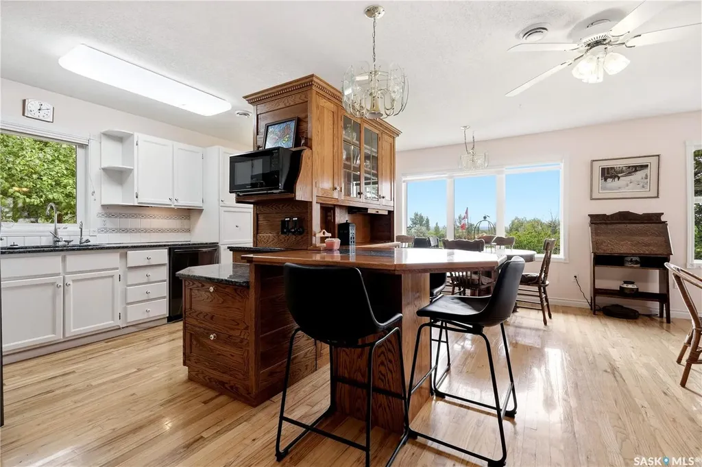 21 Pelican Street W Wood River Rm No. 74 SK S0H 2K0