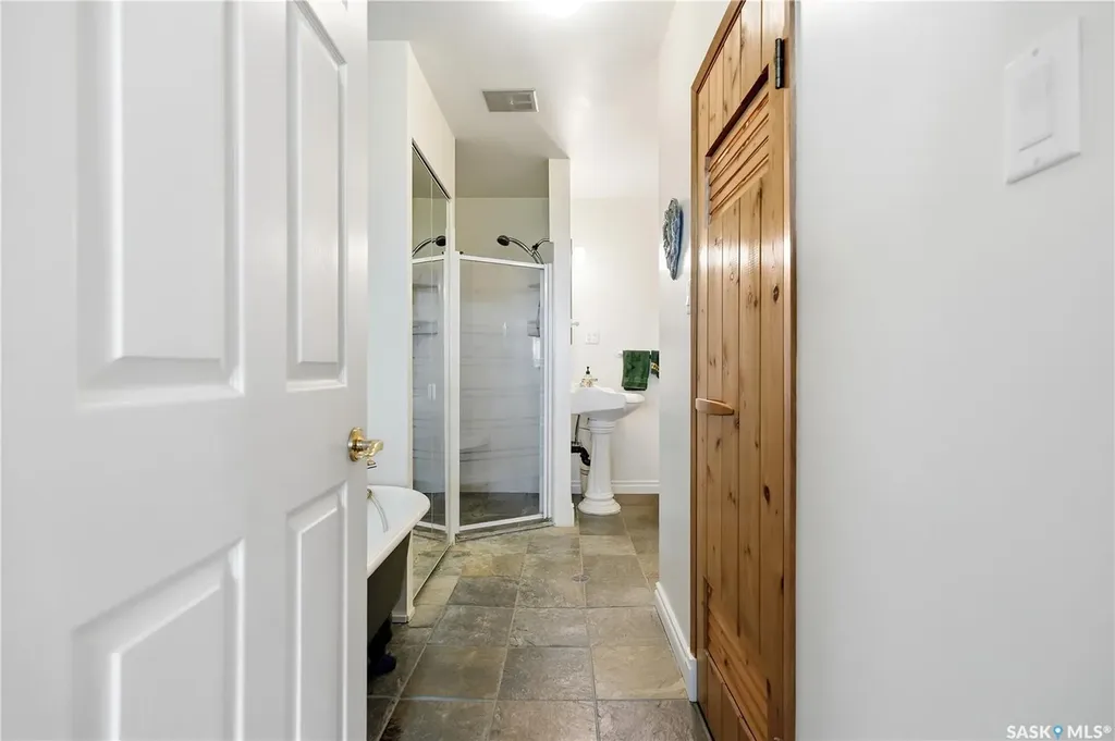 21 Pelican Street W Wood River Rm No. 74 SK S0H 2K0