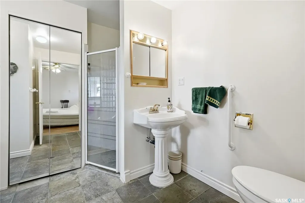 21 Pelican Street W Wood River Rm No. 74 SK S0H 2K0