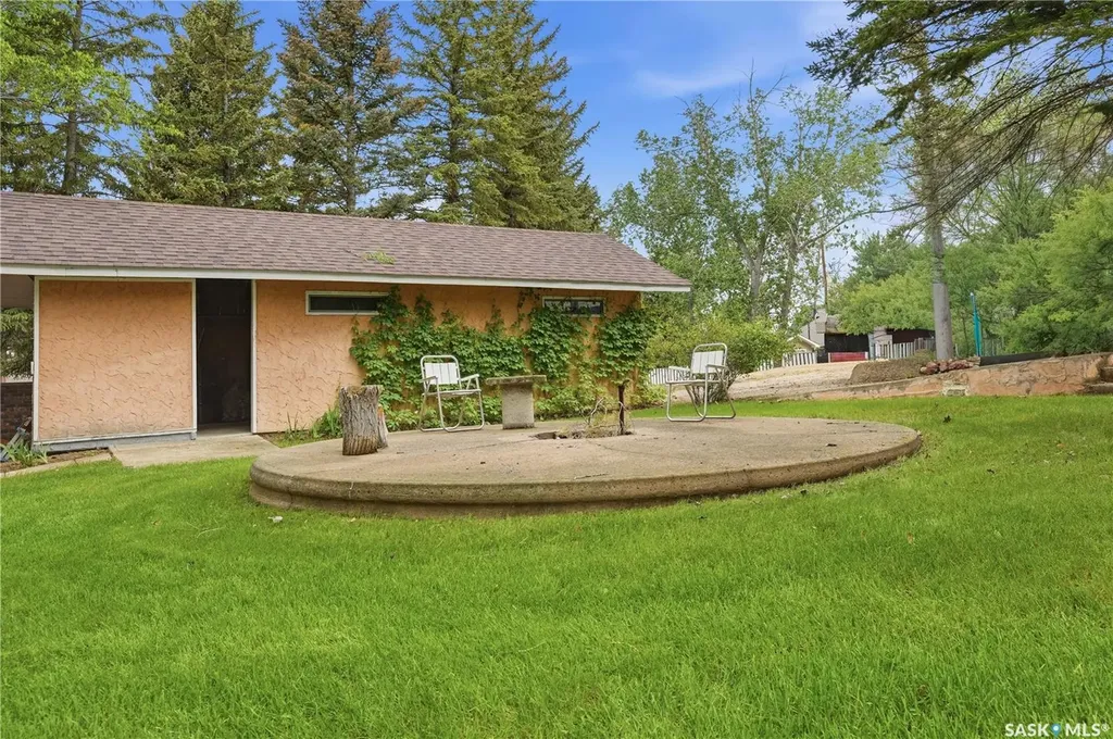 21 Pelican Street W Wood River Rm No. 74 SK S0H 2K0