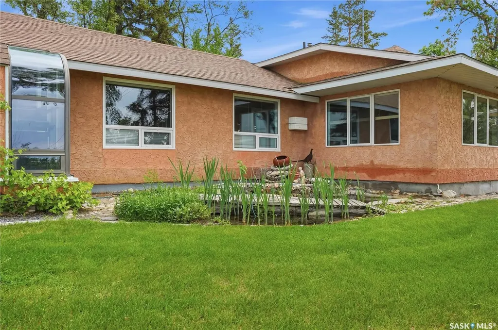 21 Pelican Street W Wood River Rm No. 74 SK S0H 2K0