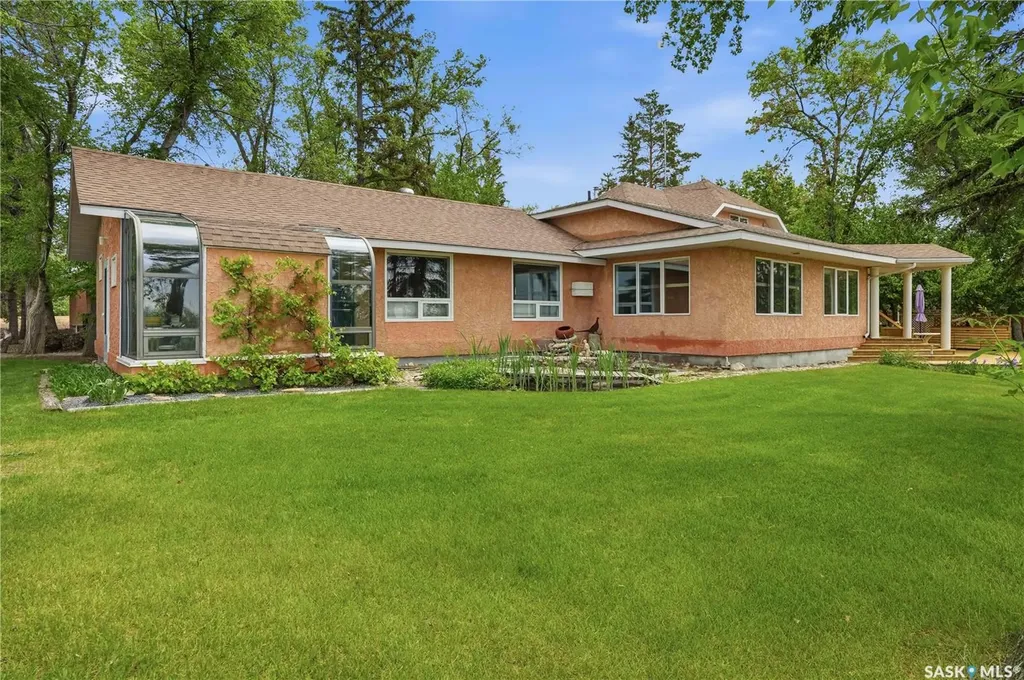 21 Pelican Street W Wood River Rm No. 74 SK S0H 2K0