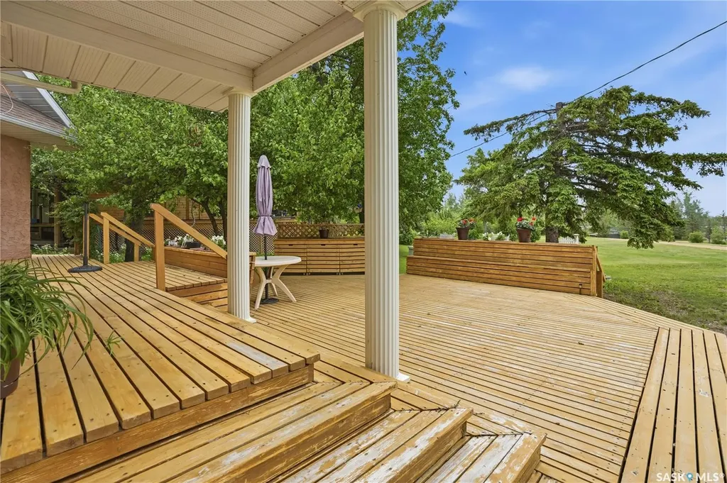 21 Pelican Street W Wood River Rm No. 74 SK S0H 2K0