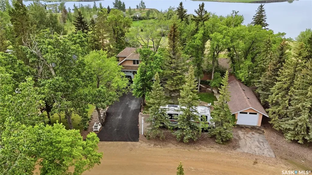 21 Pelican Street W Wood River Rm No. 74 SK S0H 2K0