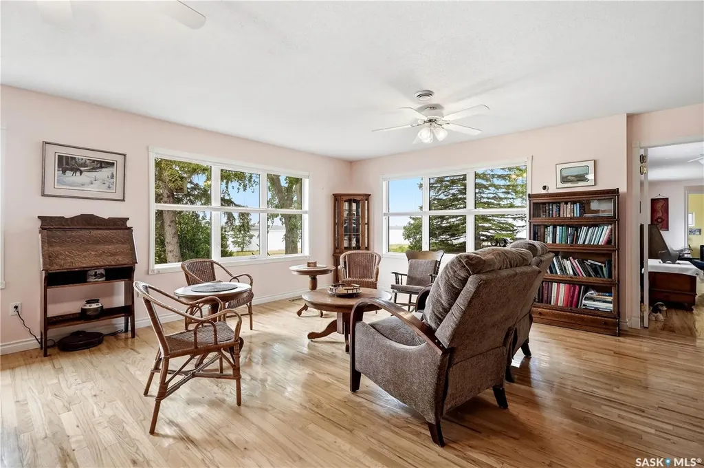 21 Pelican Street W Wood River Rm No. 74 SK S0H 2K0