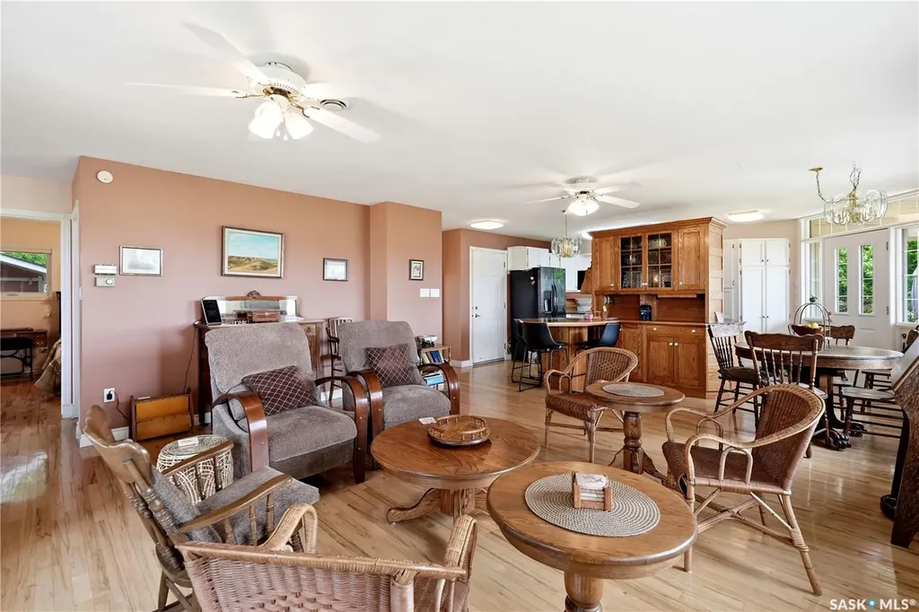 21 Pelican Street W Wood River Rm No. 74 SK S0H 2K0