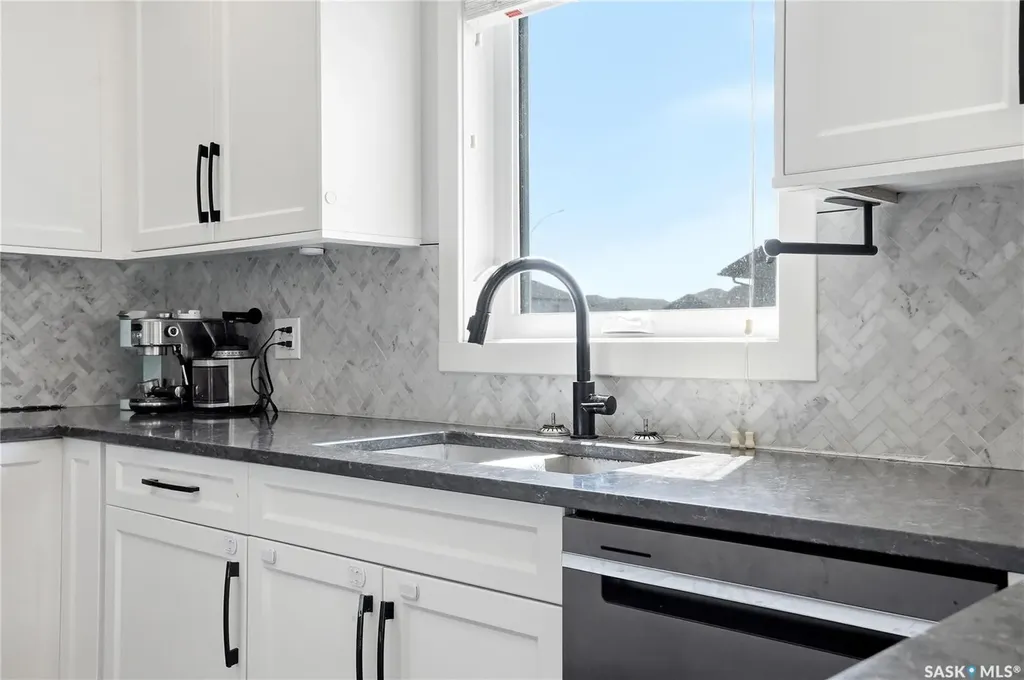 172 Thakur Street Saskatoon SK S7W 1C4