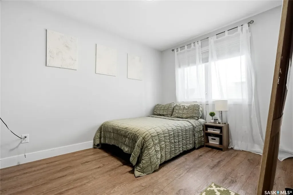 172 Thakur Street Saskatoon SK S7W 1C4