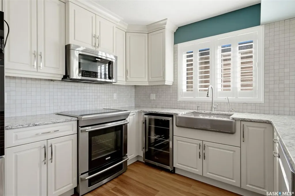 3407 Bishop Crescent E Regina SK S4Z 1A1