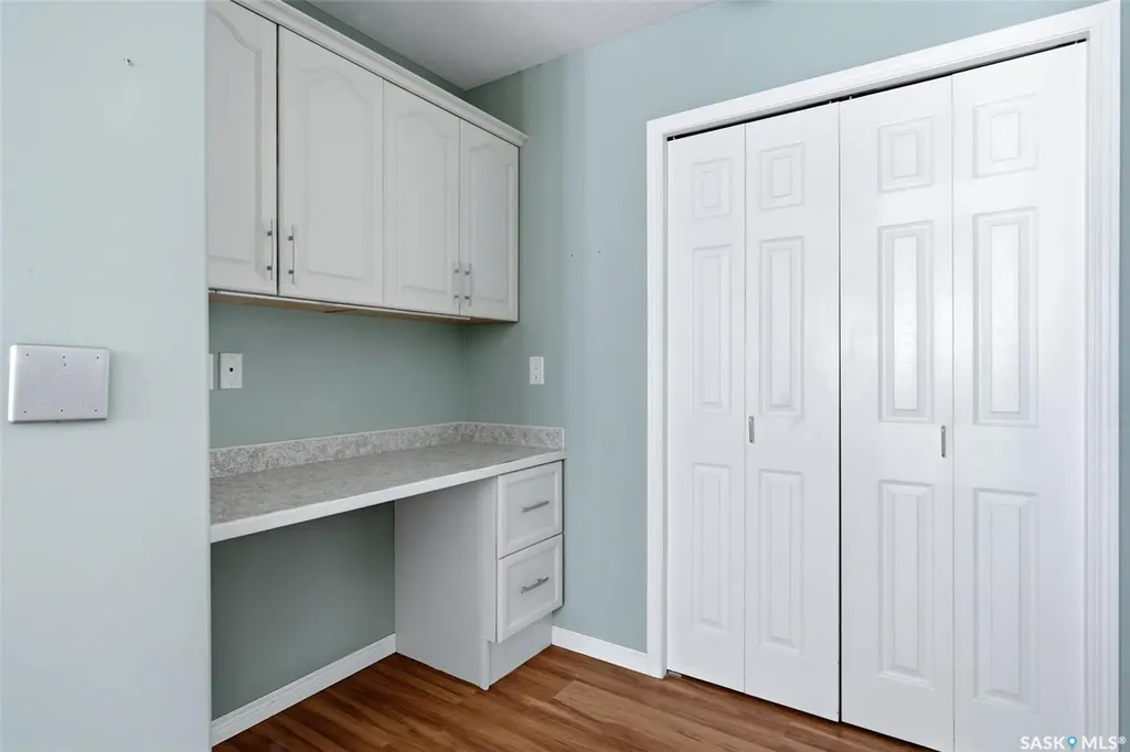 3407 Bishop Crescent E Regina SK S4Z 1A1