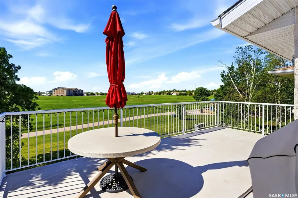 3407 Bishop Crescent E Regina SK S4Z 1A1